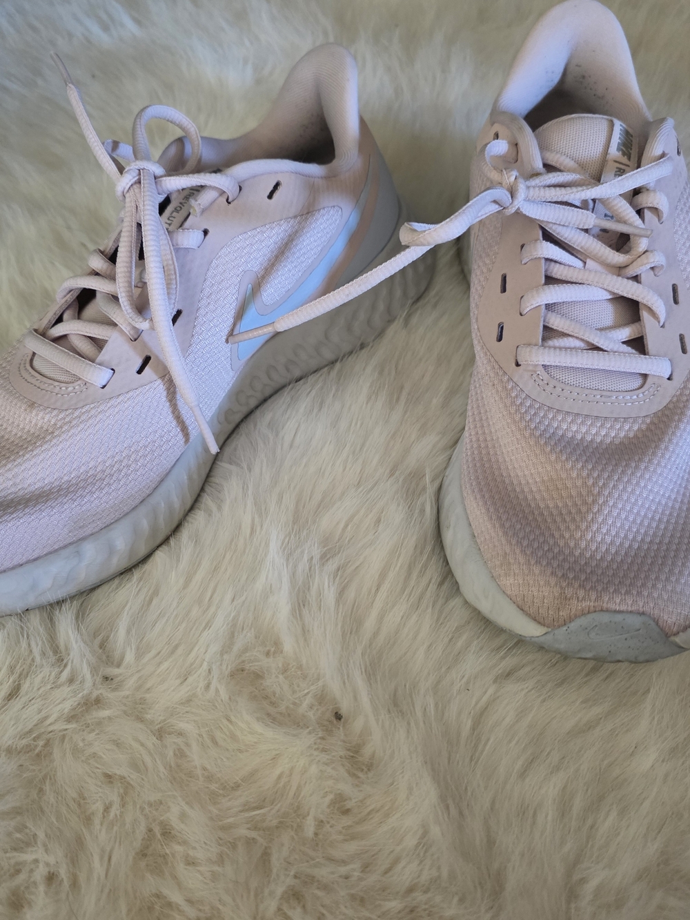 Nike Women’s Running Shoes — Light Pink